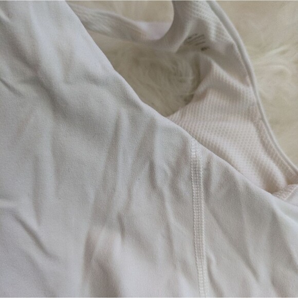 Athleta Girl Long Distance White Fitted Crop Tank Top Bra Bralette M Medium 8-10 - Picture 3 of 6
